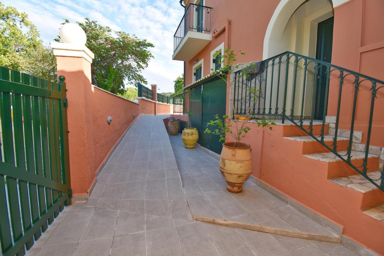 Villa Alex Sinarádes 외부 사진